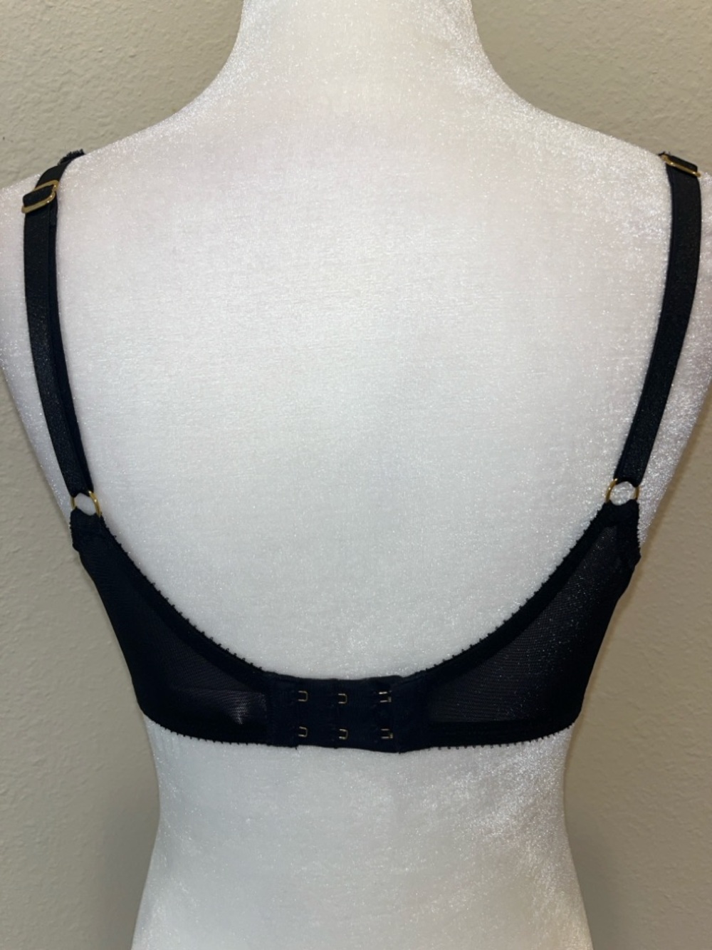 Agent Provocateur Essie Floral Lace Plunge Bra with Crisscross Detail 34DD - Picture 12 of 13